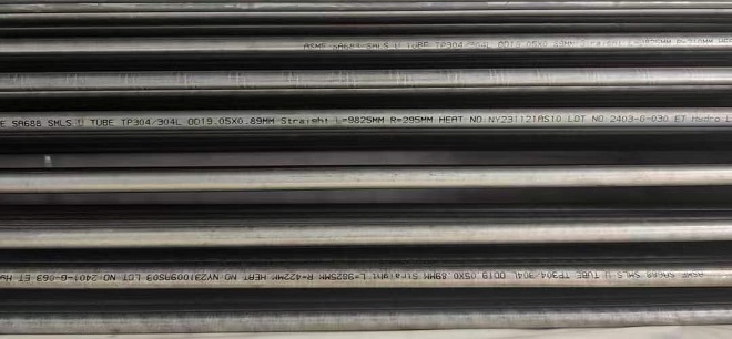 ASTM A688 TP304/304L welded tubes.